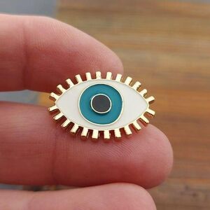 Eye Pin, goldtone metal‎